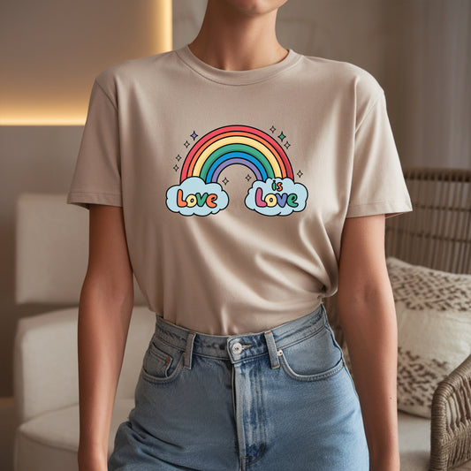 Love is Love – T-shirt med regnbåge (Unisex)-Lovely Text