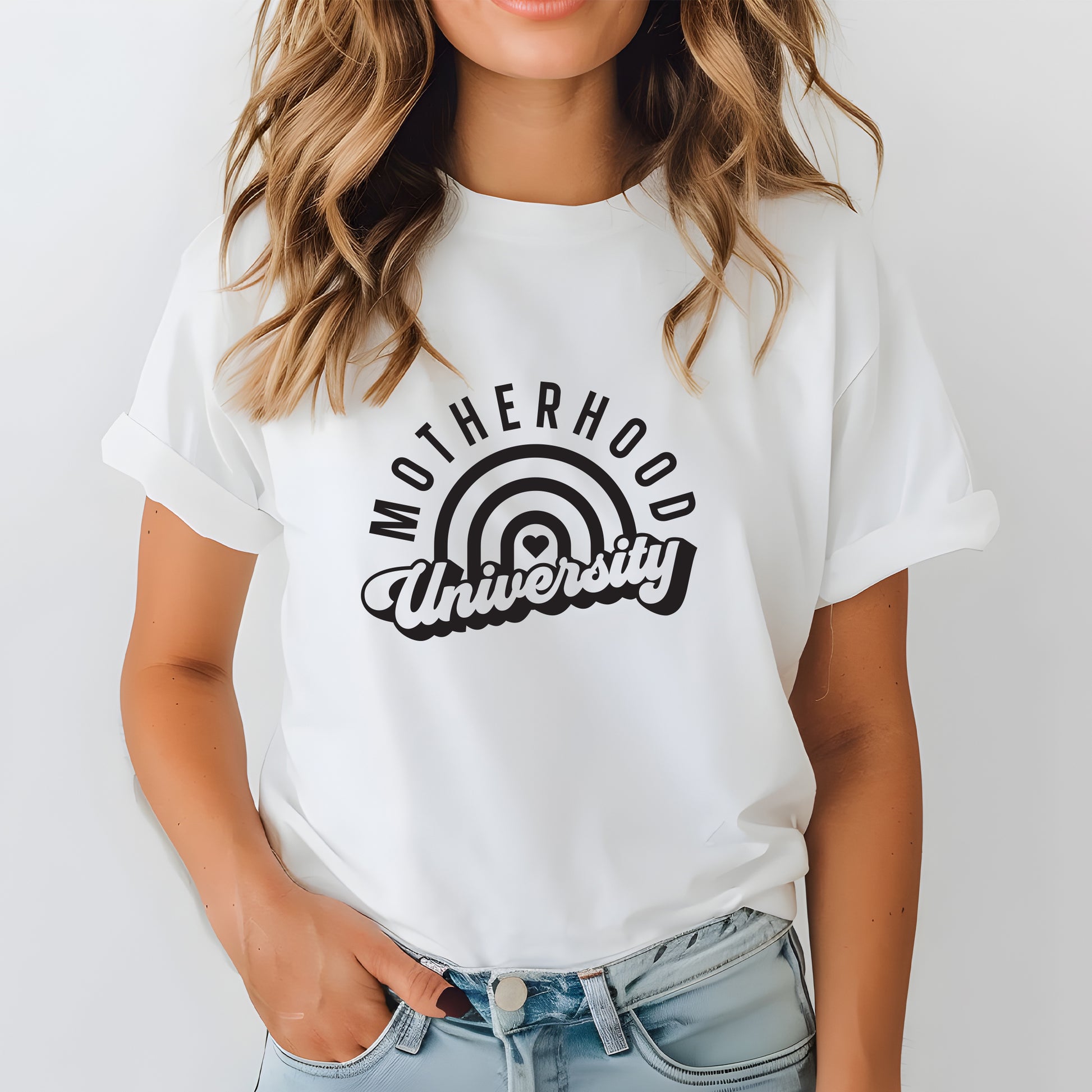 T-shirt för Mamma – Moderhood University-Lovely Text