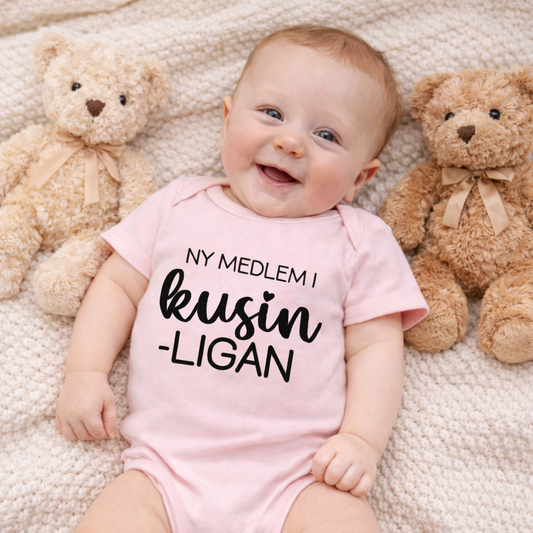 Ny medlem i Kusinligan Babybody 100 % Ekologisk bomull