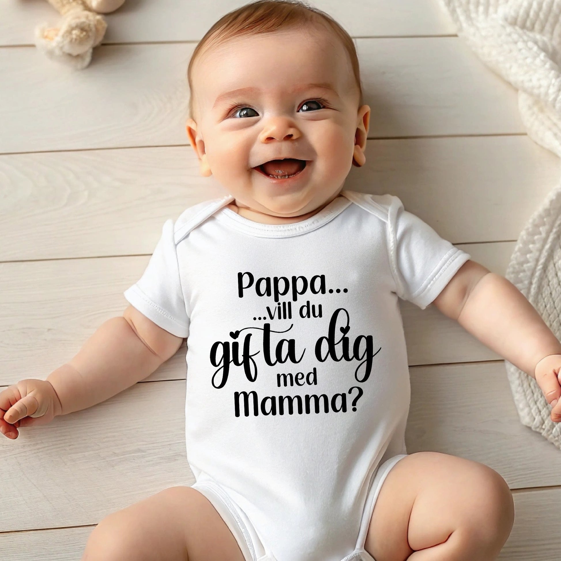 Ställ den stora frågan – babybody till mamma eller pappa-Lovely Text
