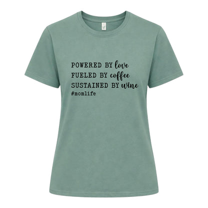 #MomLife T-shirt – Kaffe, Kärlek & Vin