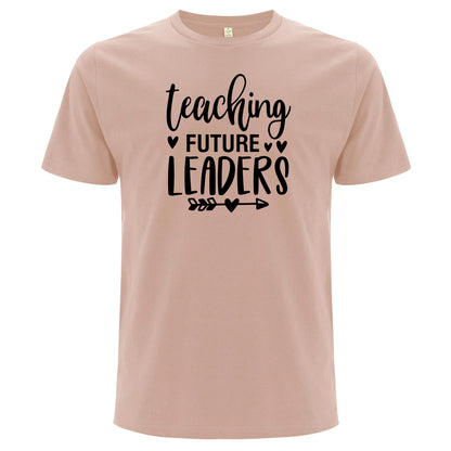 Teaching Future Leaders – Undervisar Framtidens Ledare T-shirt-Lovely Text